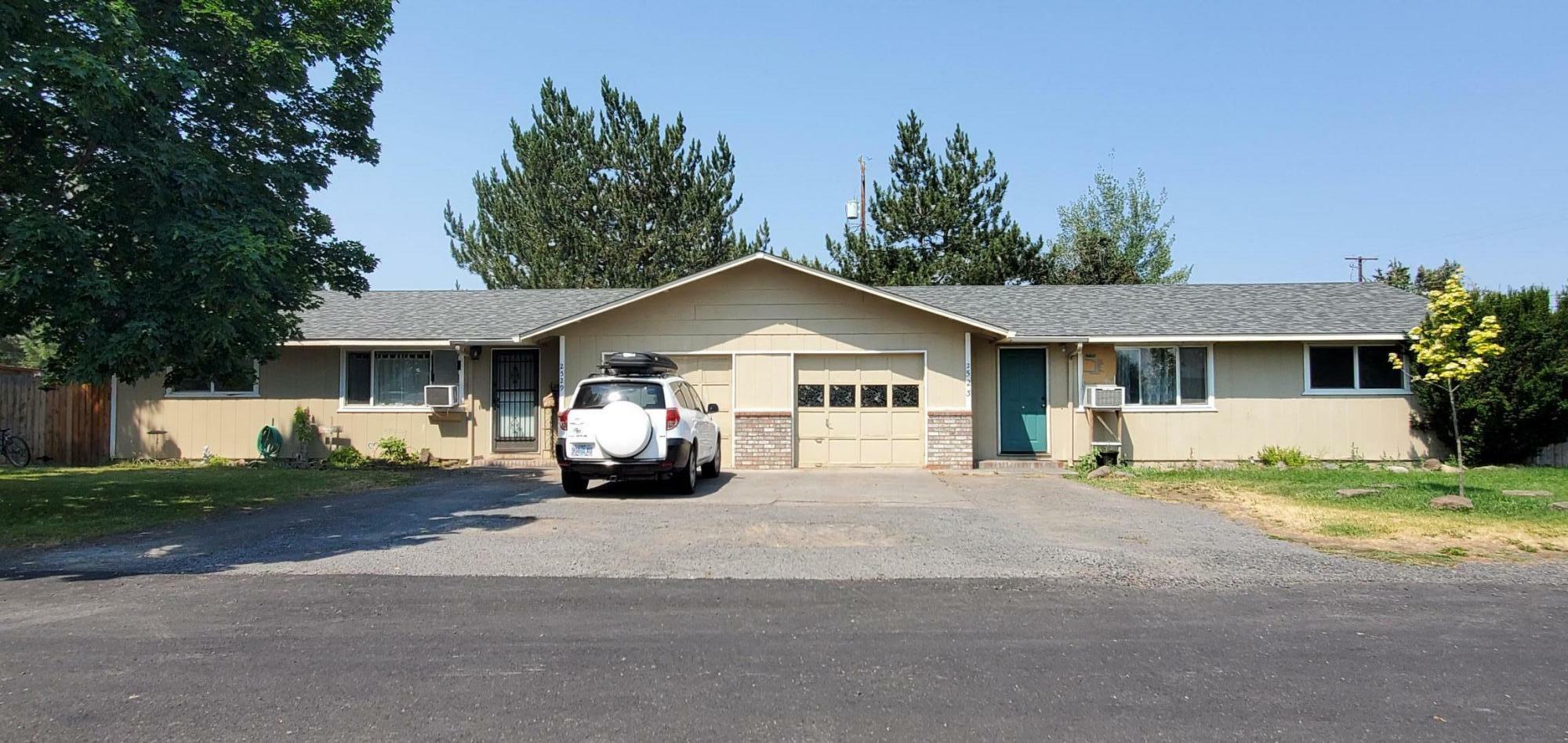 Property Photo:  2523/2529 SW 20th Street  OR 97756 