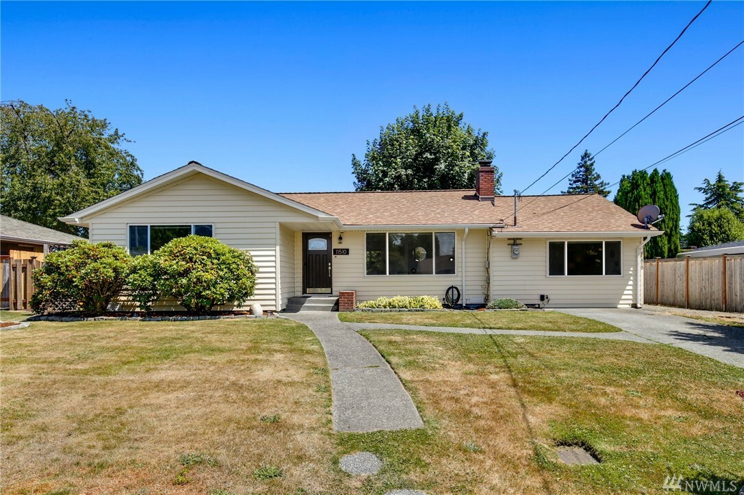 Property Photo:  11510 27th Ave SW  WA 98146 