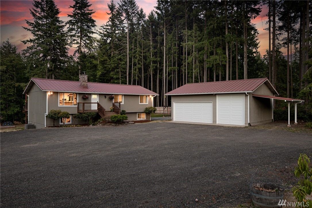 Property Photo:  5857 Kings End Place SE  WA 98367 