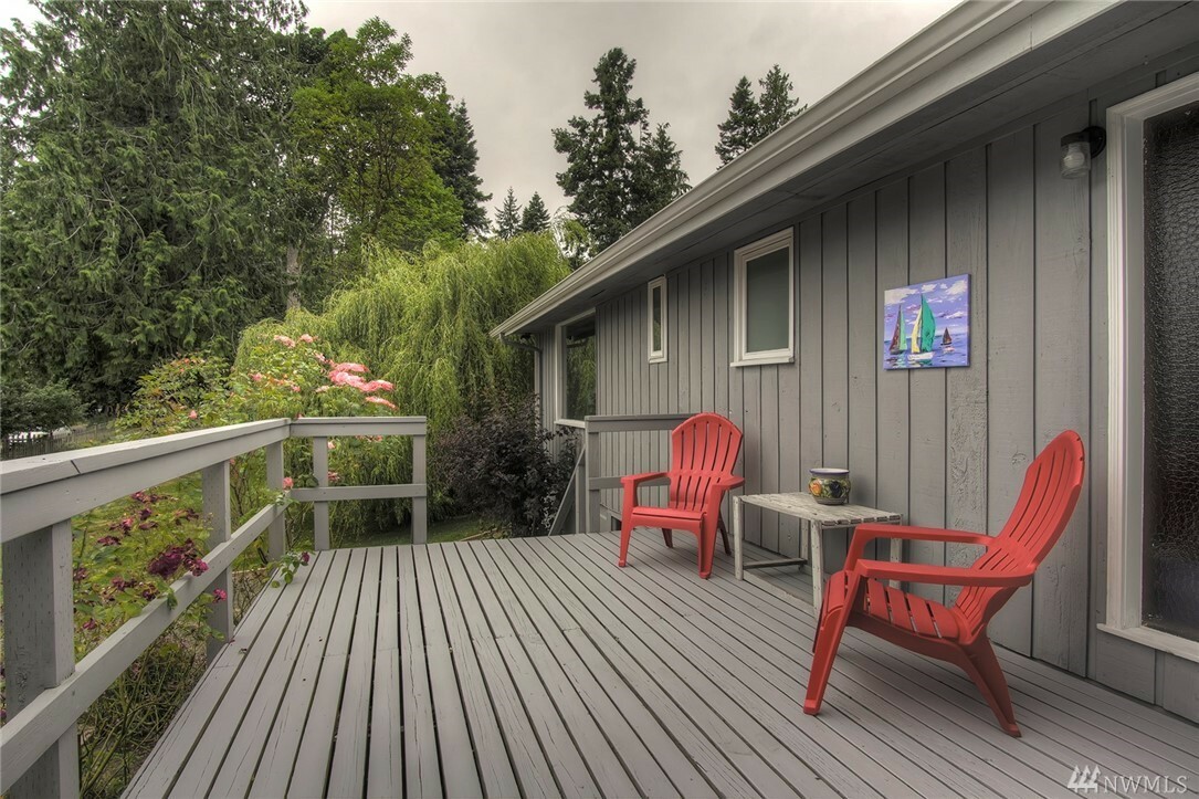 Property Photo:  20578 Western Ave NE  WA 98342 