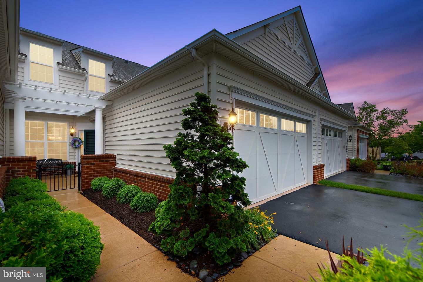 Property Photo:  44440 Cruden Bay Drive  VA 20147 