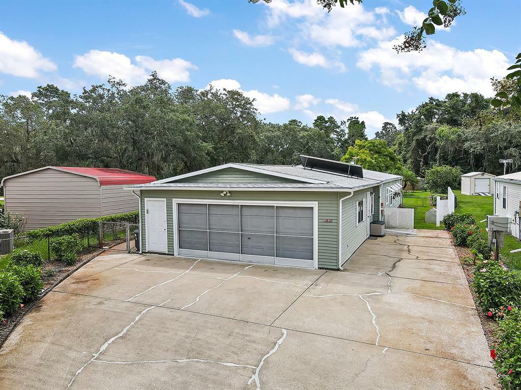 Property Photo:  10930 Isaacs Court  FL 34788 