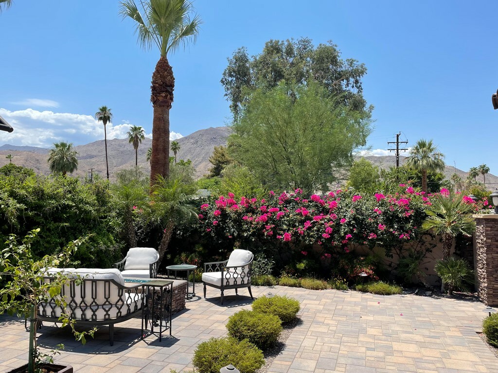 Property Photo:  45644 Shadow Mountain Drive  CA 92260 