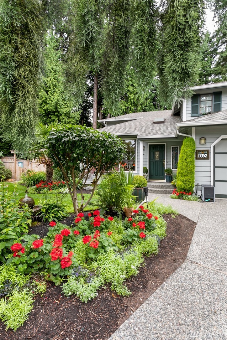 Property Photo:  13532 NE 188th Place  WA 98072 