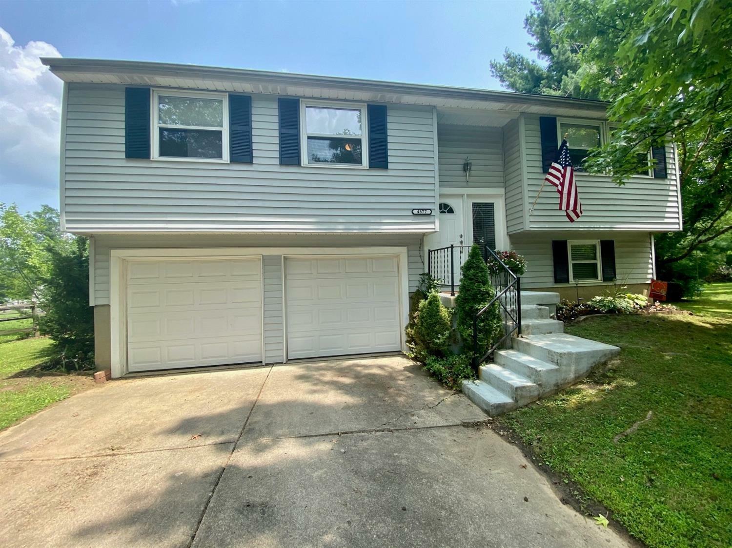 Property Photo: 4577 Parkview Cir OH 45103