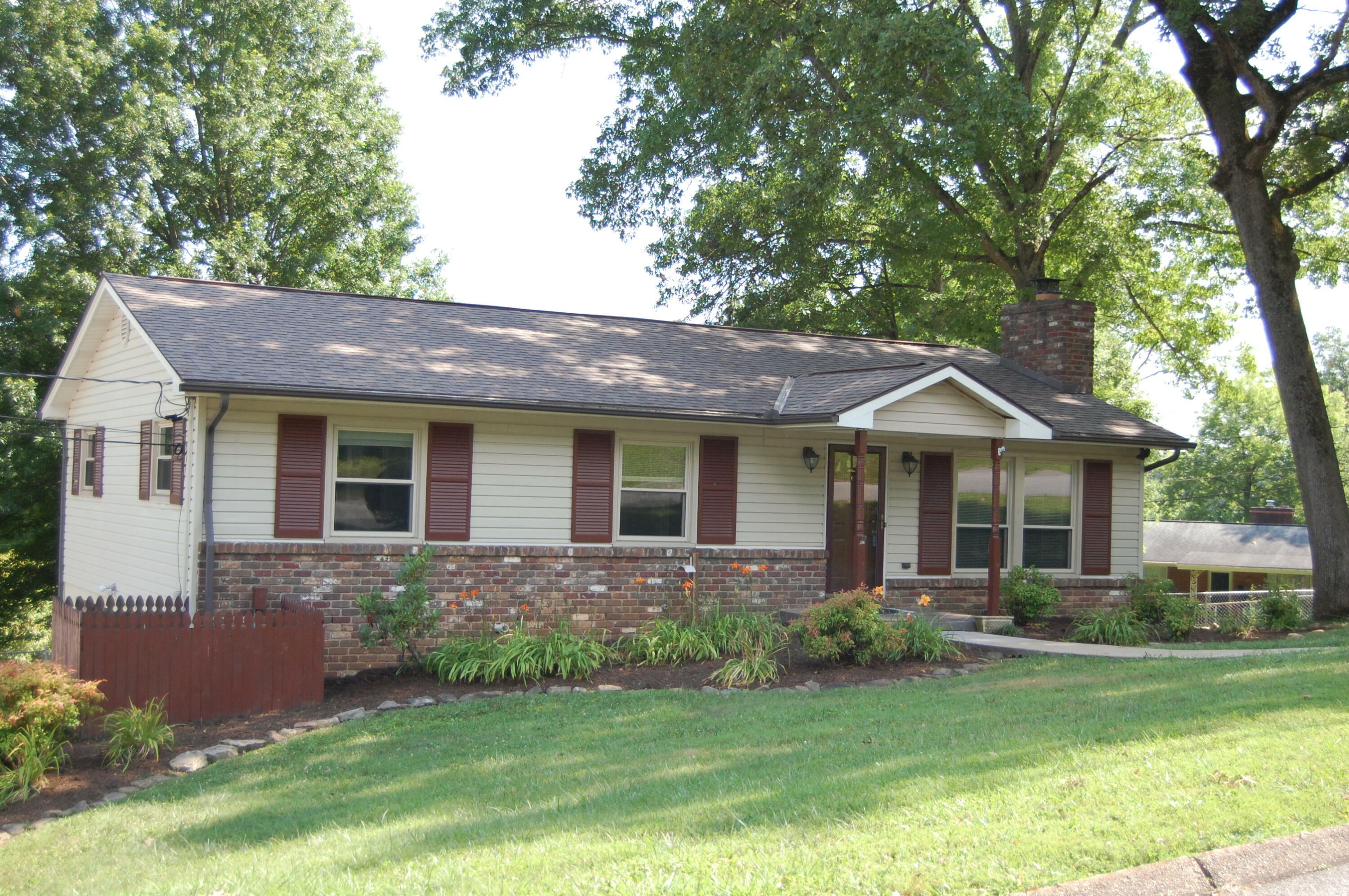 Property Photo:  4616 Crestfield Rd  TN 37921 