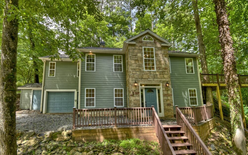Property Photo:  914 Lemmon Lane N  GA 30540 