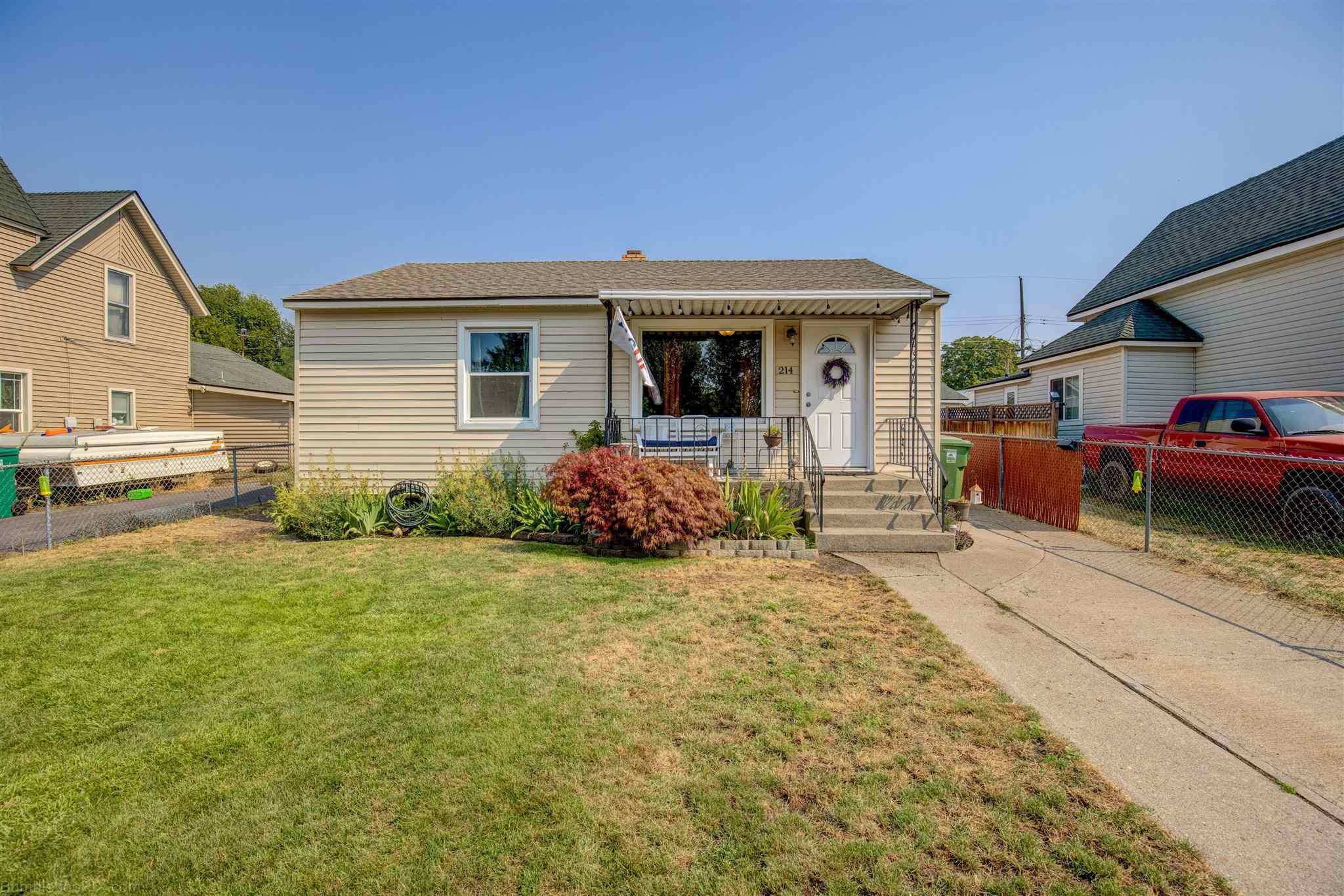 Property Photo:  214 W Montgomery Ave  WA 99205 