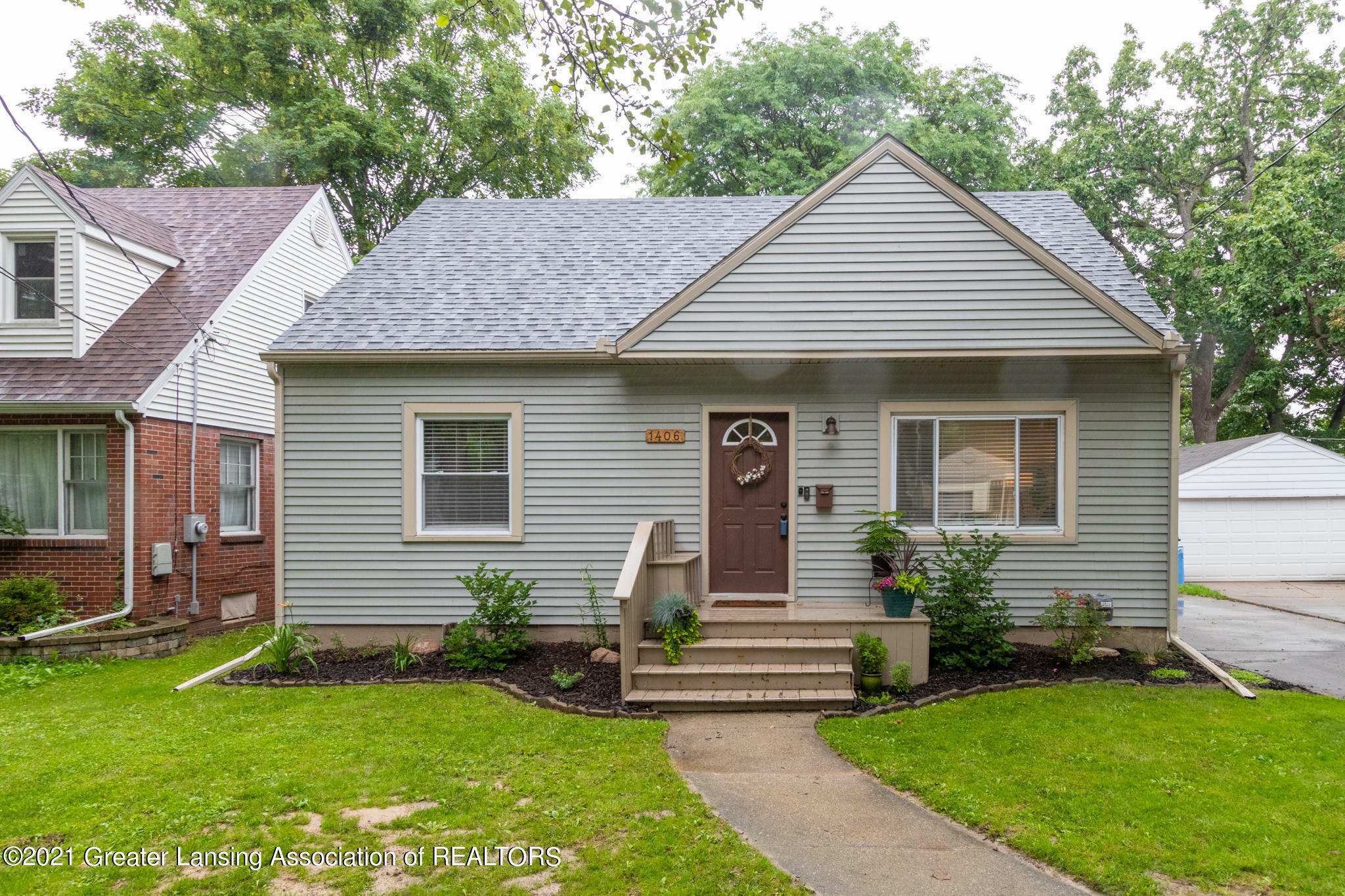 Property Photo: 1406 Victor Avenue MI 48910