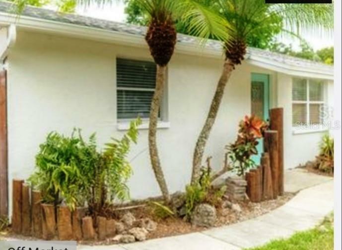 Property Photo:  1577 Honore Ave  FL 34232 