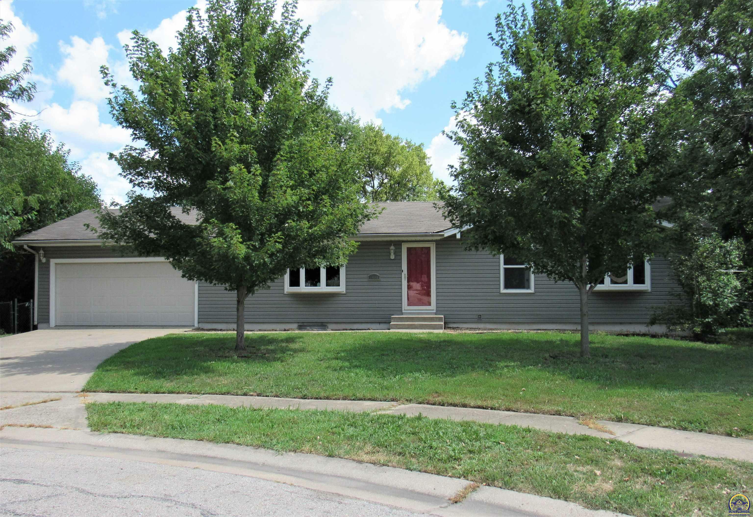 Property Photo:  6400 SW 26th Ct  KS 66614 