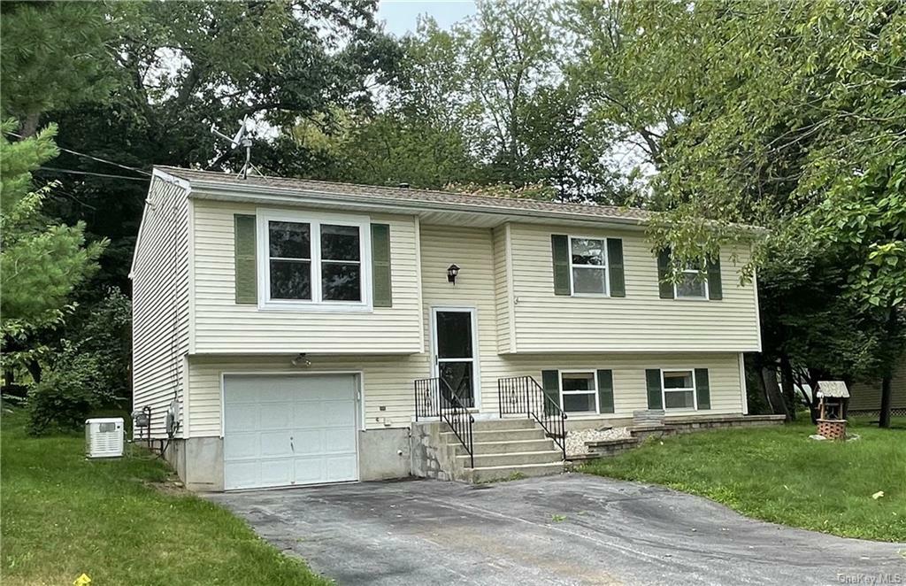 Property Photo:  27 Riley Road  NY 12553 