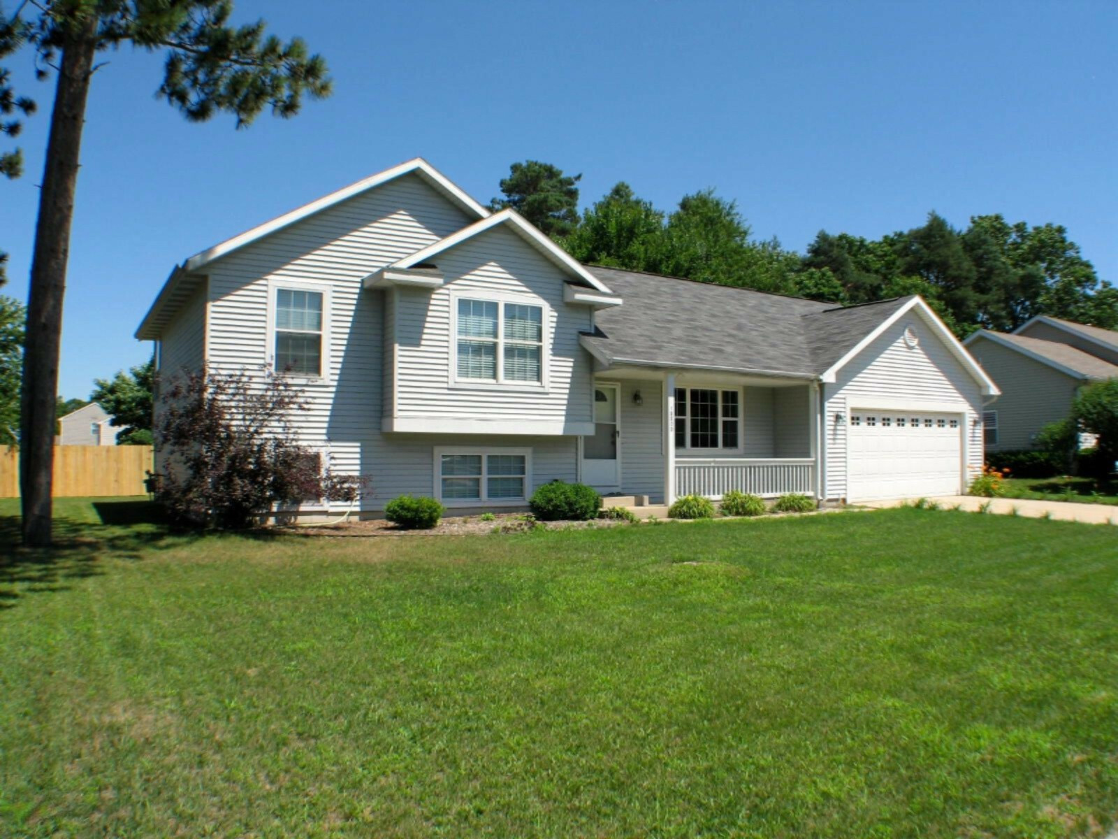 Property Photo:  13303 Tamarack Drive  MI 49424 