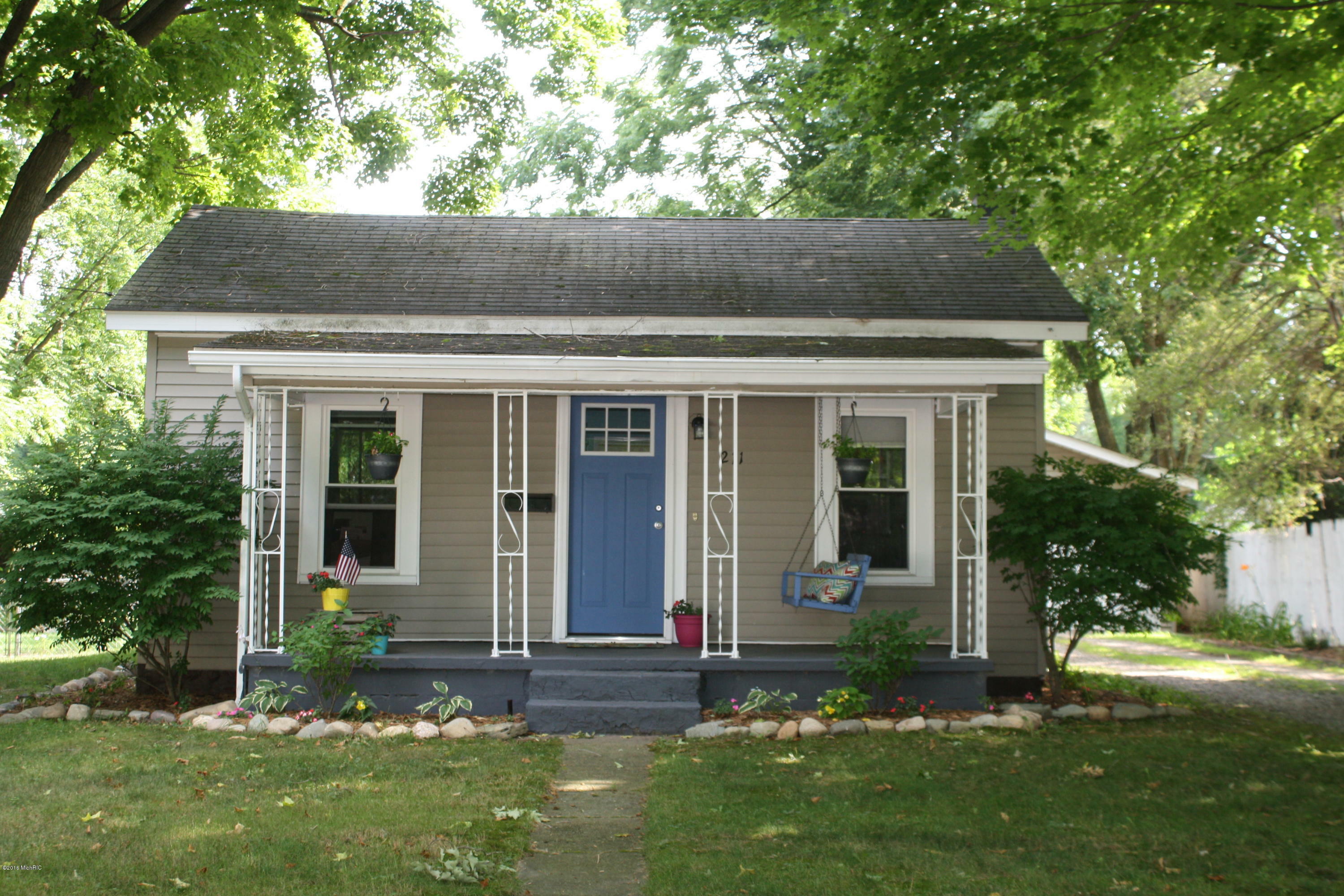 Property Photo:  211 W Grant Street  MI 49080 