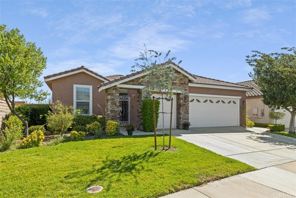 Property Photo:  28103 Highwood Court  CA 92584 