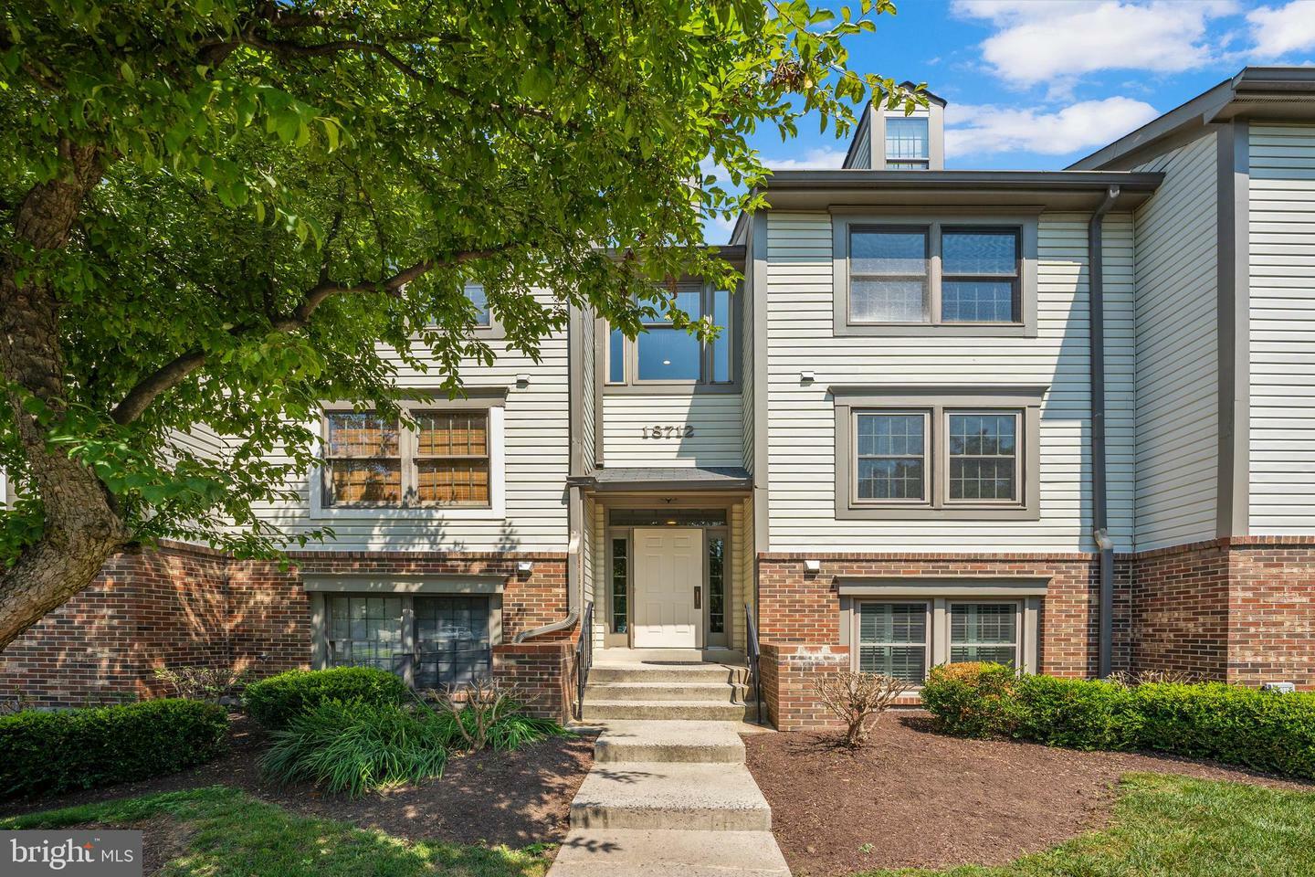 Property Photo: 18712 Caledonia Court D MD 20874