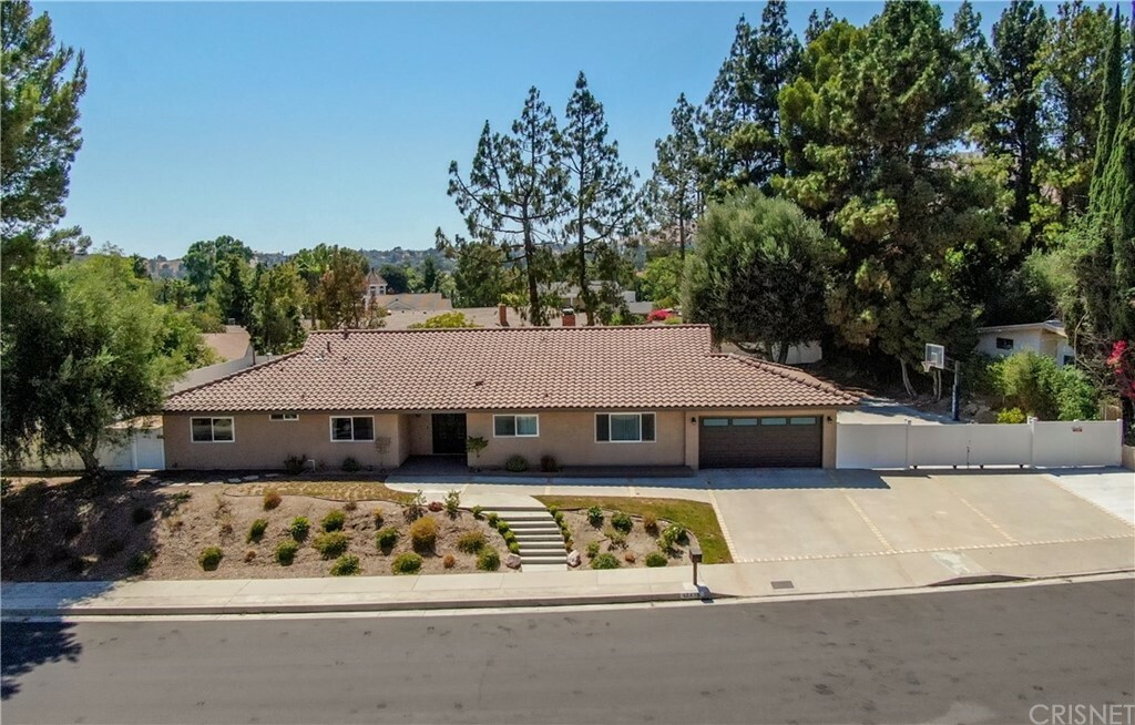 Property Photo:  12425 Kenny Drive  CA 91344 