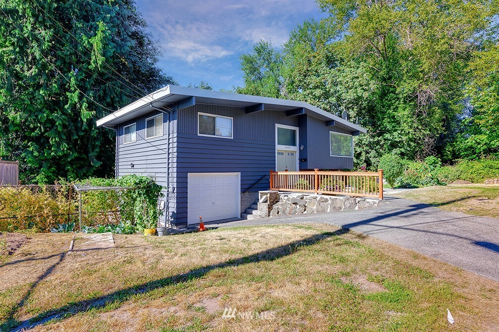 Property Photo:  6203 S Fountain Street  WA 98178 