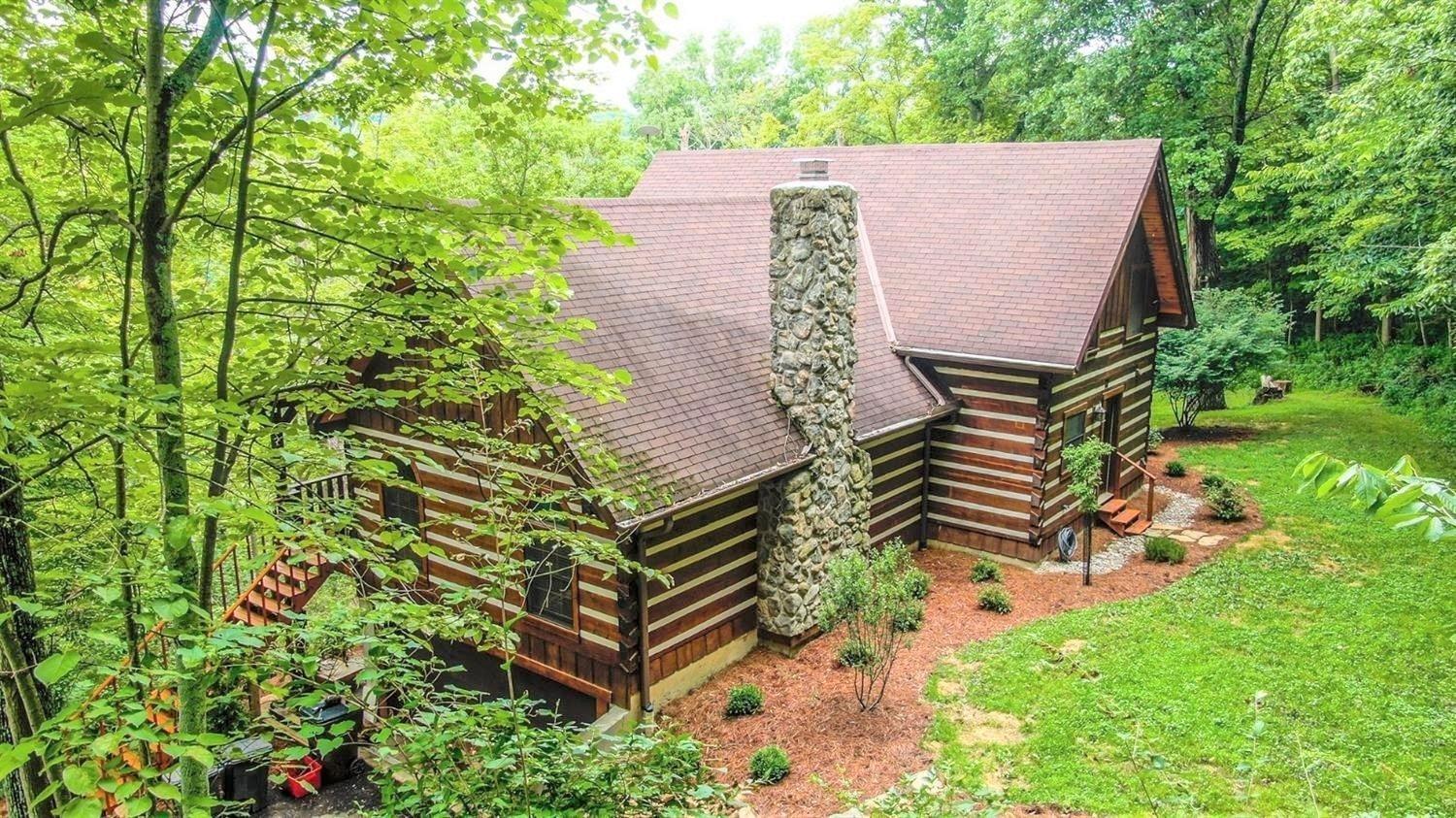 Property Photo:  3504 Woodland Trl  OH 45255 
