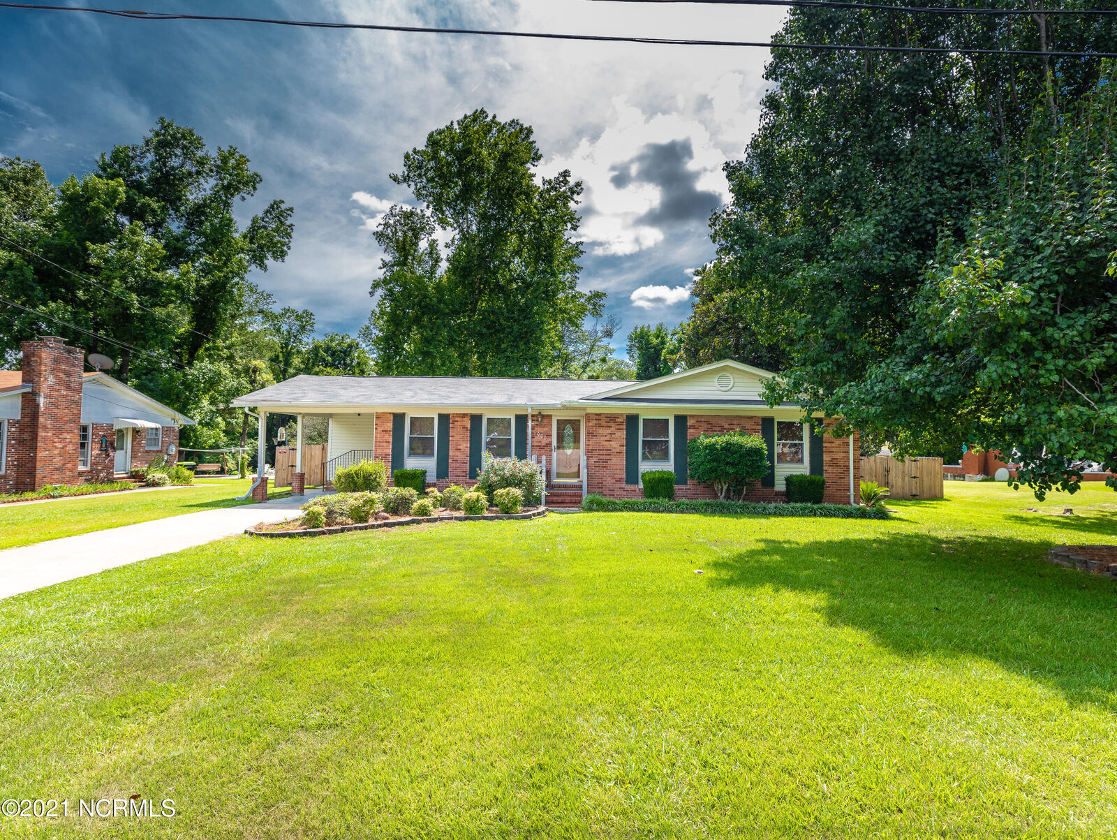 Property Photo:  1009 Shirley Drive  NC 28540 