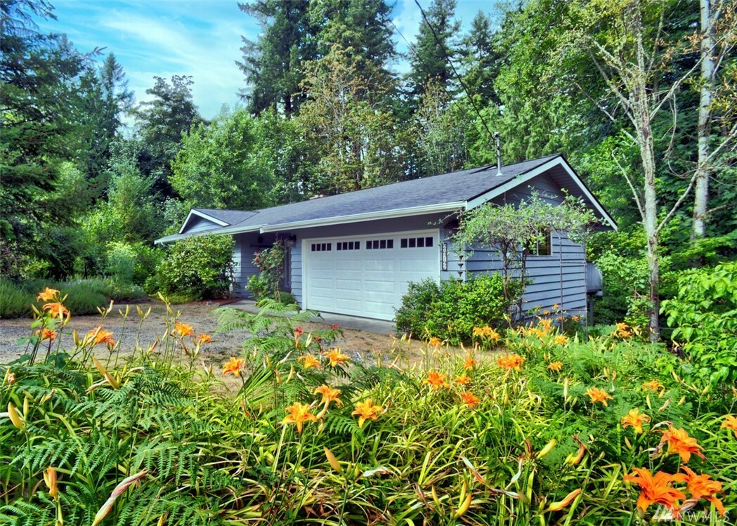 Property Photo:  24742 SE 28th Place  WA 98075 