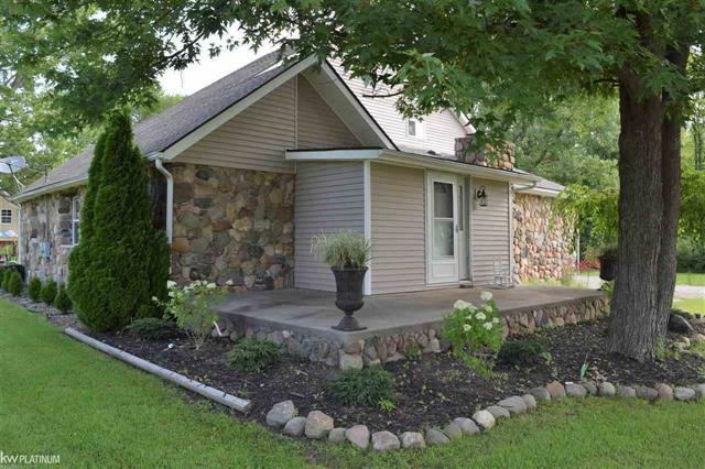 Property Photo: 5138 Springborn MI 48054