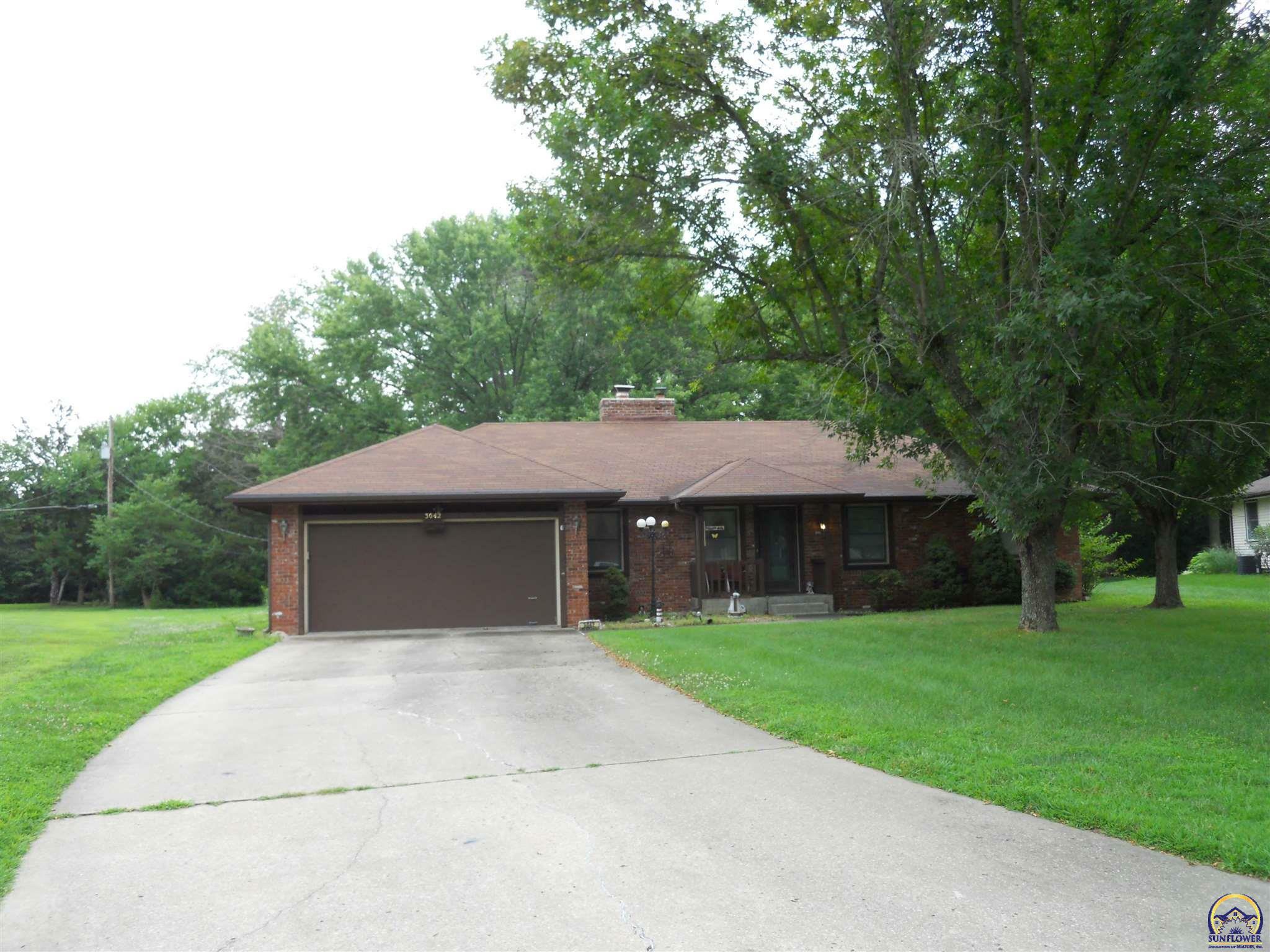 3042 SW Lincolnshire Rd  Topeka KS 66614 photo