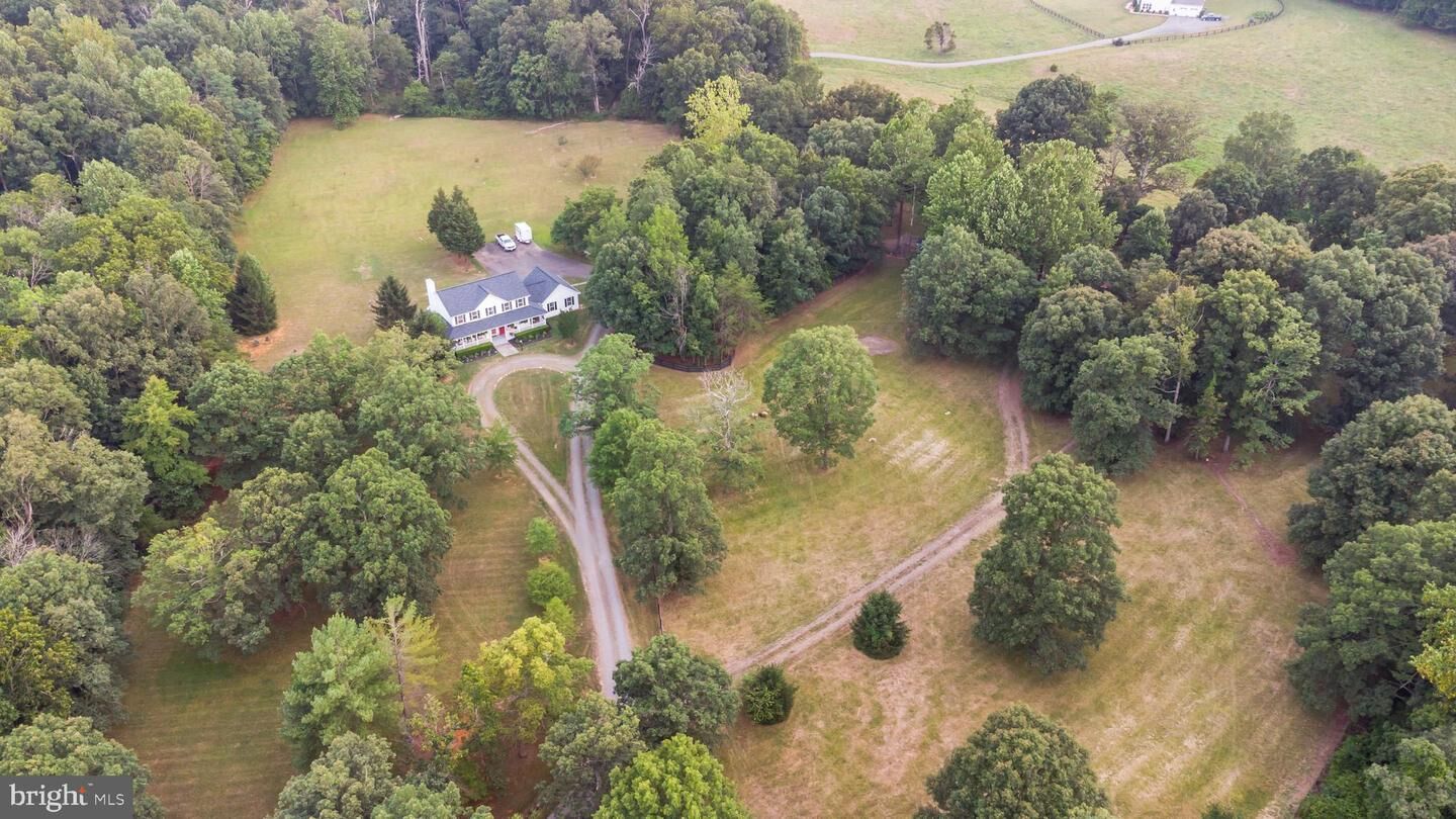 Property Photo: 8421 Harts Mill Road VA 20186
