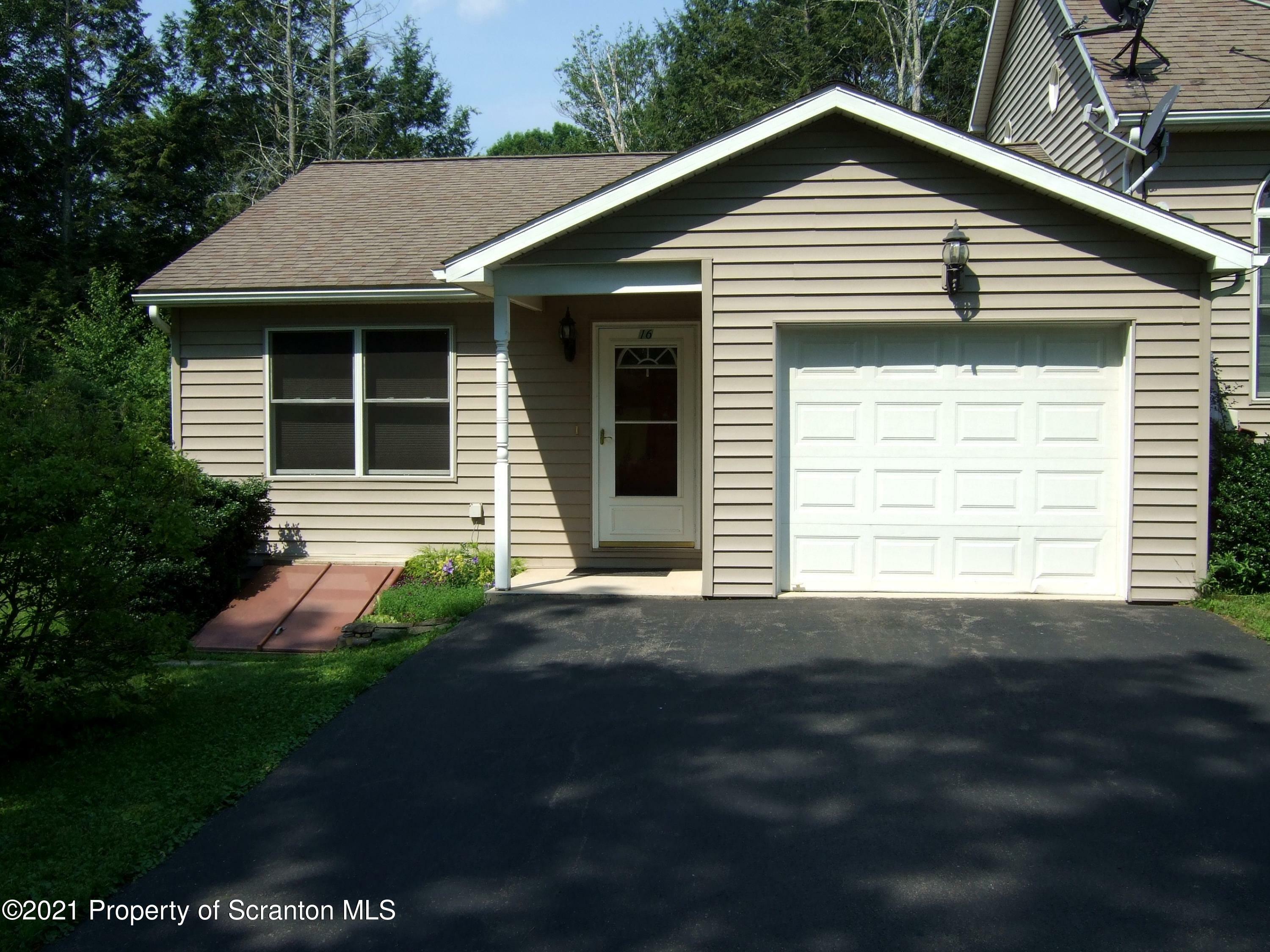 Property Photo:  205 Knollridge  PA 18419 