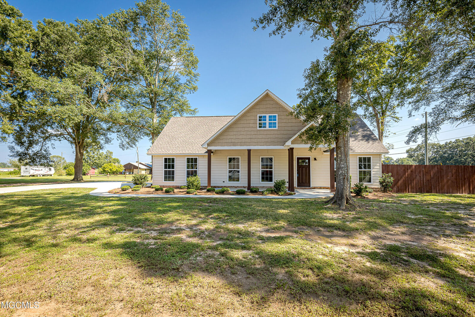 Property Photo:  107 Cottage Oaks Drive  MS 39452 