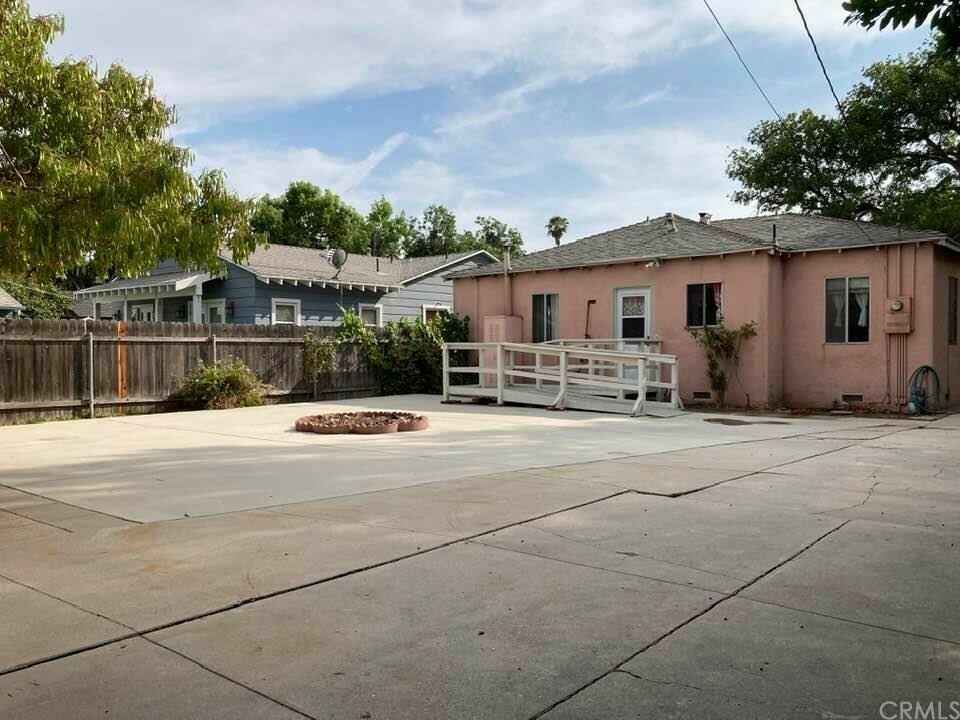 Property Photo:  344 N Brighton Street  CA 91506 