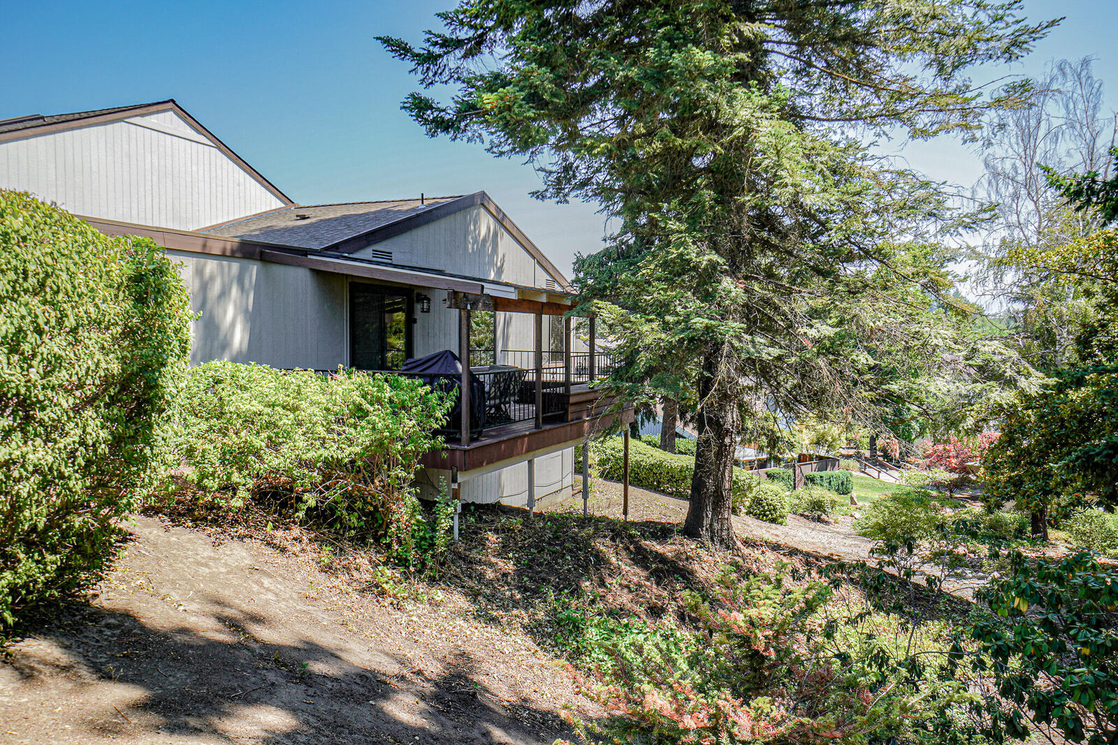 Property Photo: 237 Mt Echo Drive OR 97504