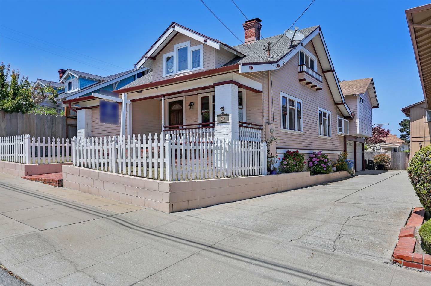 Property Photo:  882 West Franklin Street  CA 93940 