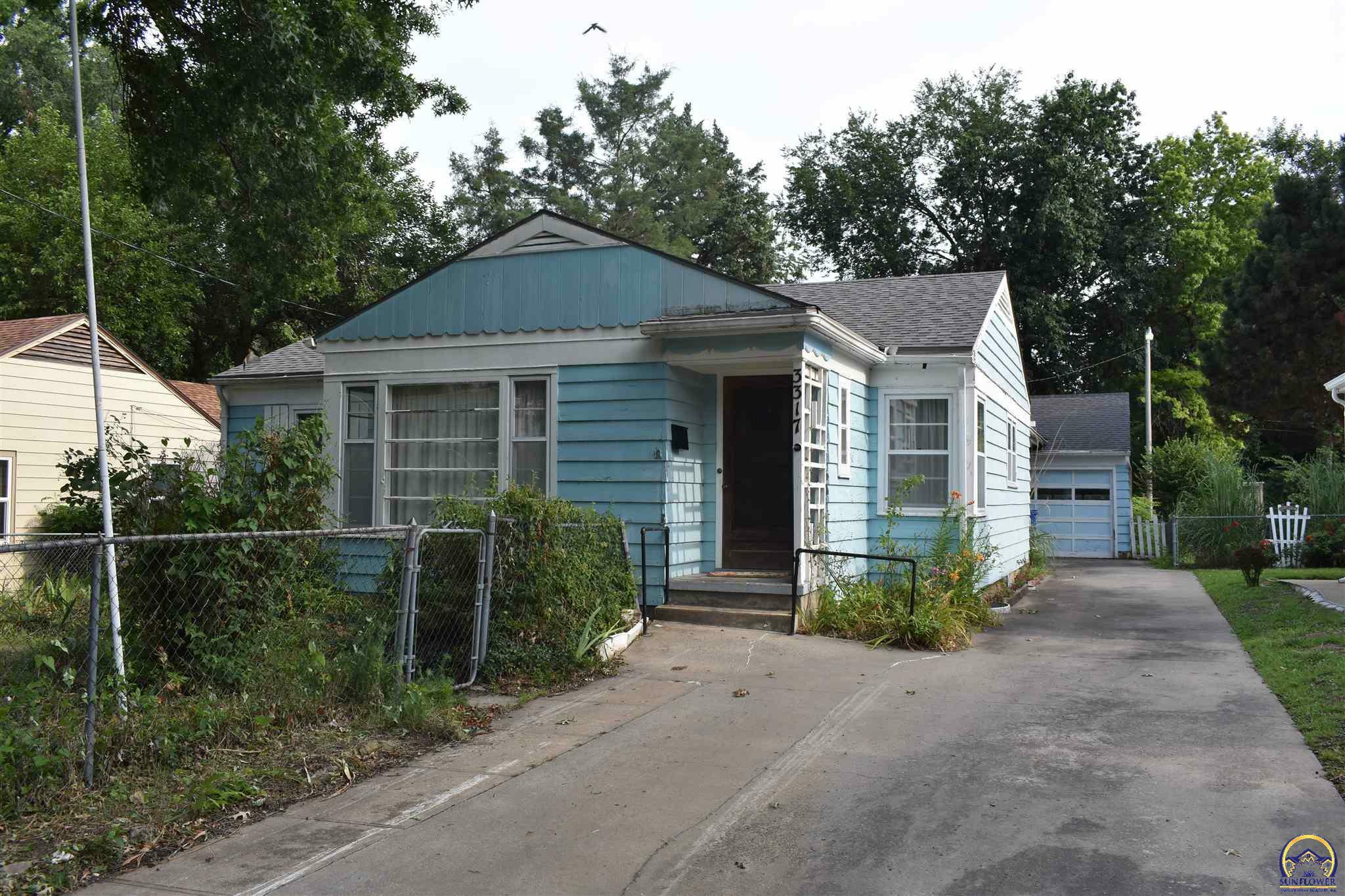 Property Photo:  3317 SW 7th St  KS 66606 