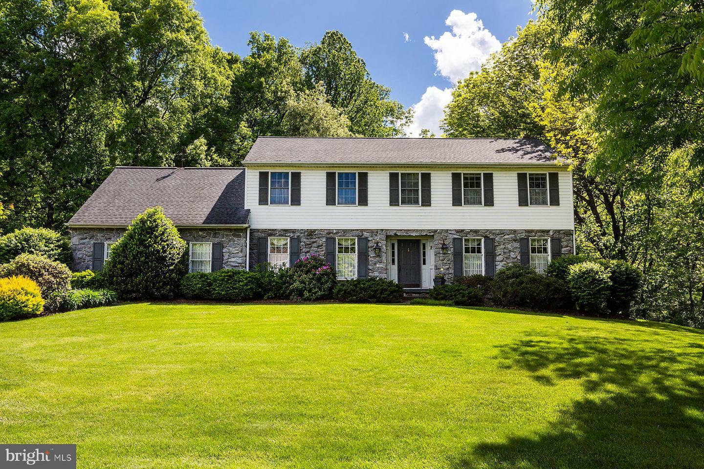 Property Photo:  840 Westminster Drive  PA 17601 