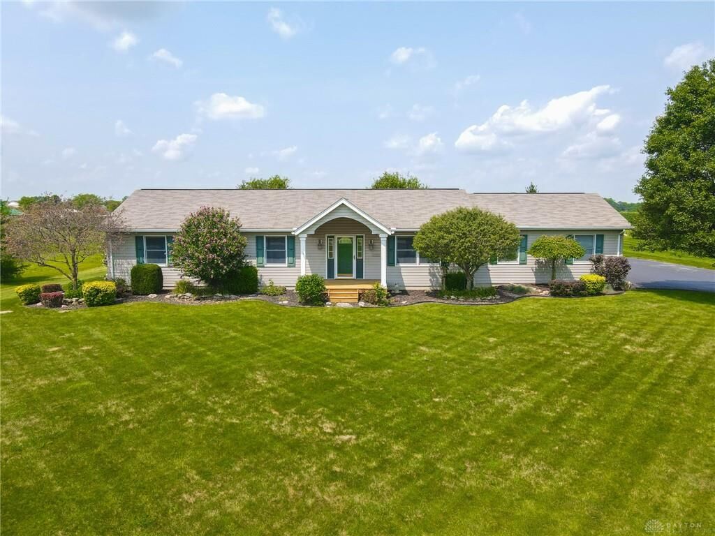 Property Photo: 5368 New Carlisle Pike OH 45504