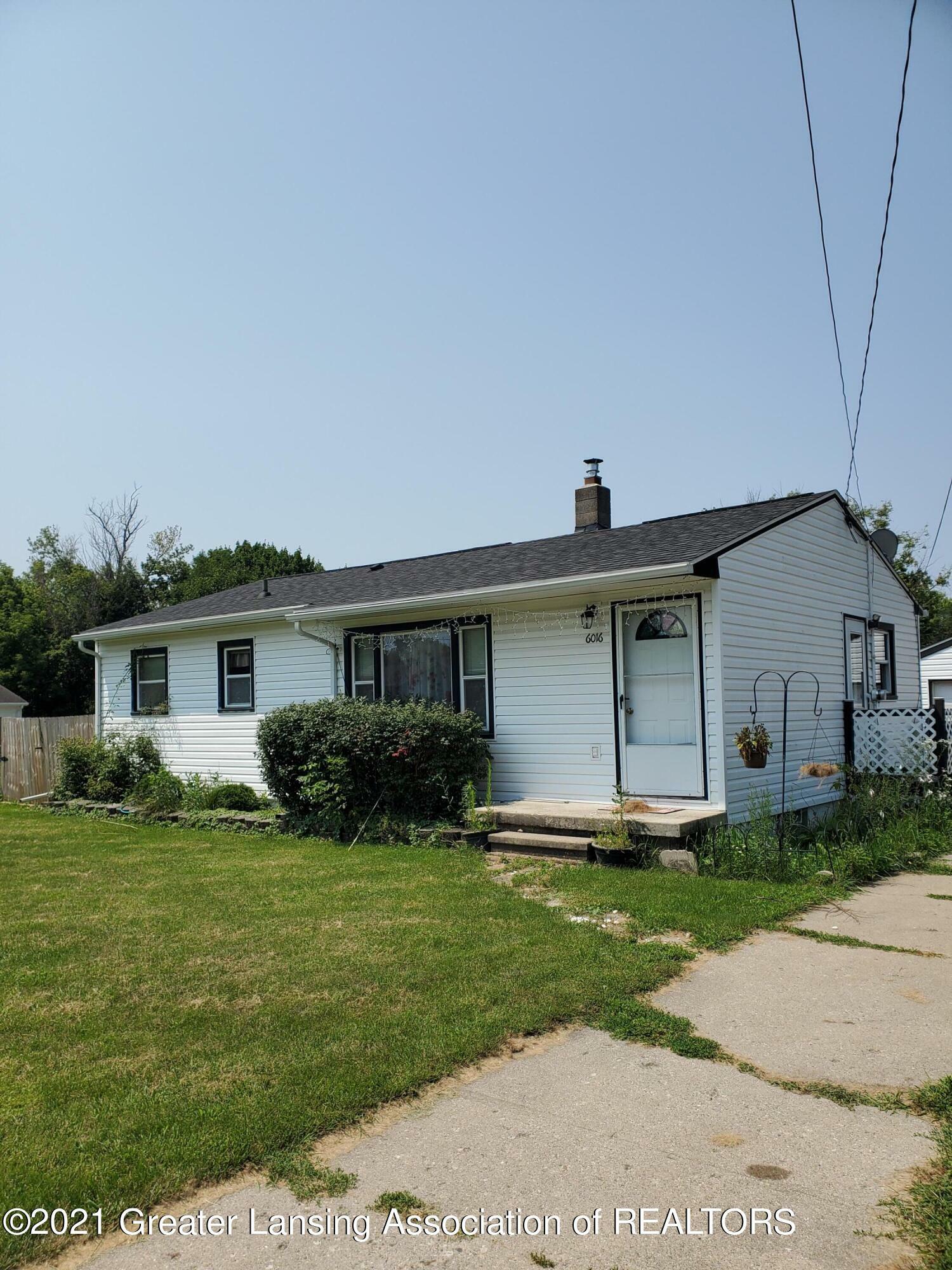 6016 Schafer Road  Lansing MI 48911 photo