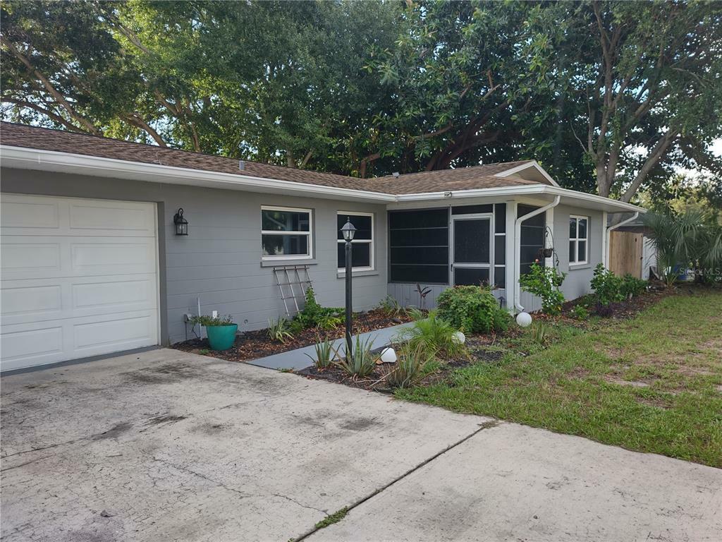 Property Photo:  2219 43rd Street W  FL 34209 