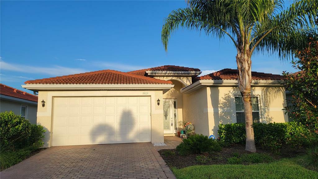 Property Photo:  19329 Yellowtail Court  FL 34292 