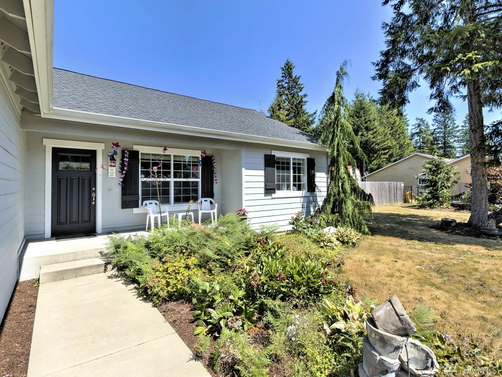 Property Photo:  31 E Cardinal Ct  WA 98524 