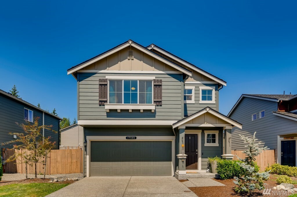 Property Photo: 17505 Oak St WA 98252