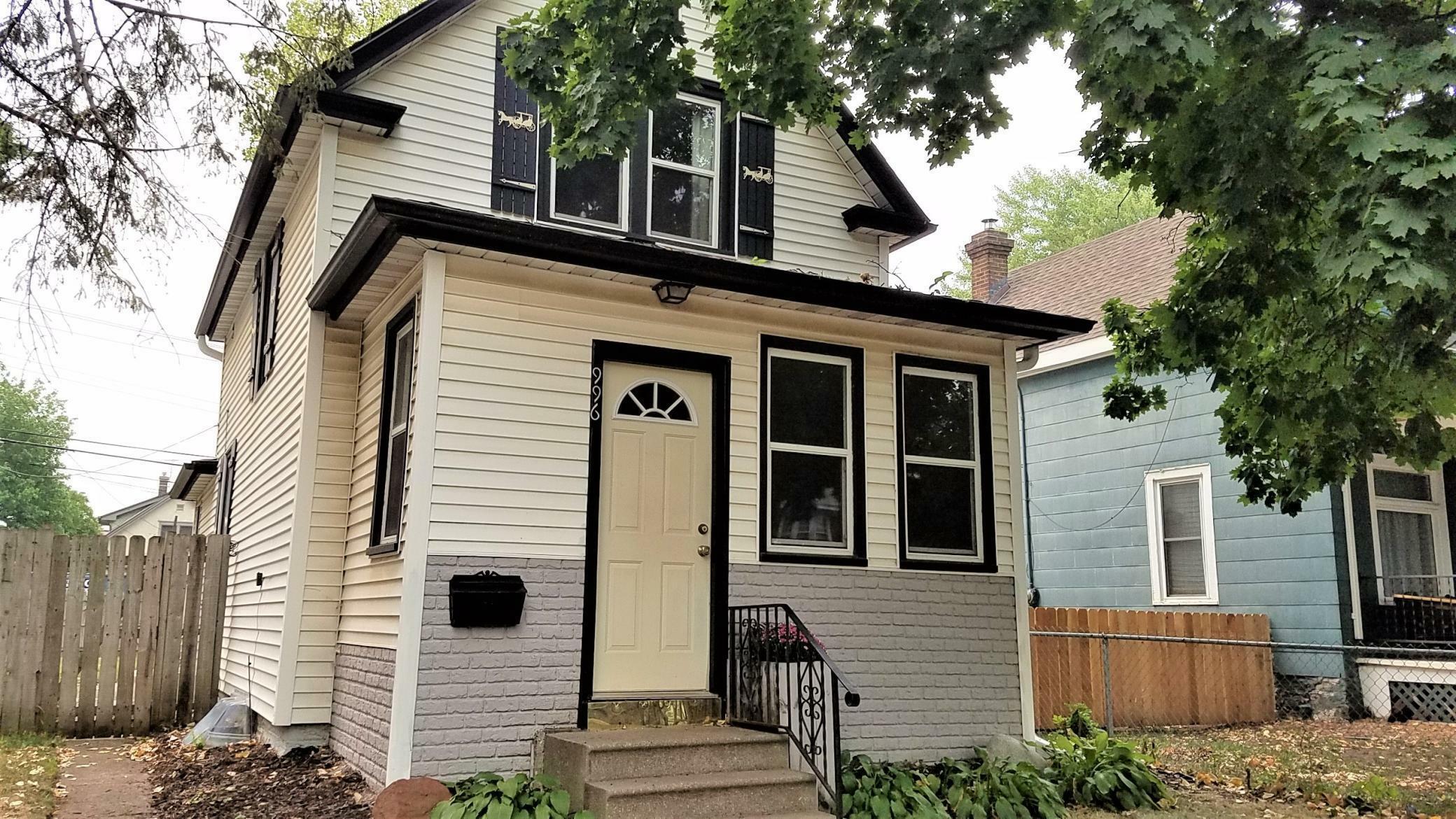 996 Charles Avenue  Saint Paul MN 55104 photo
