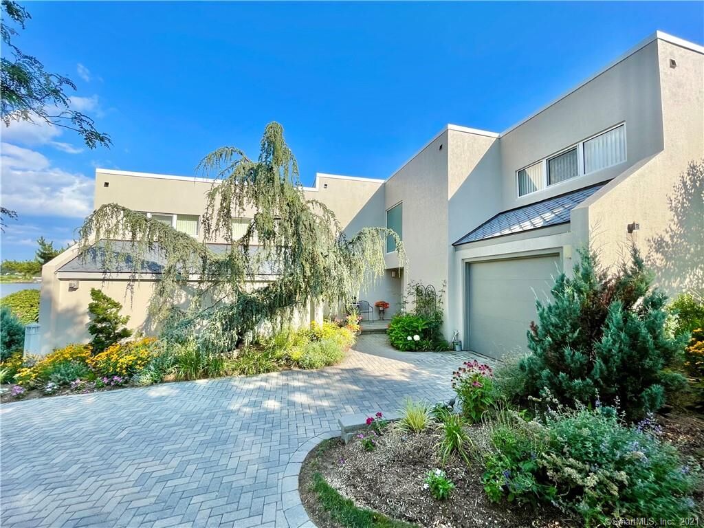 Property Photo:  114 Trumbull Avenue 114  CT 06460 