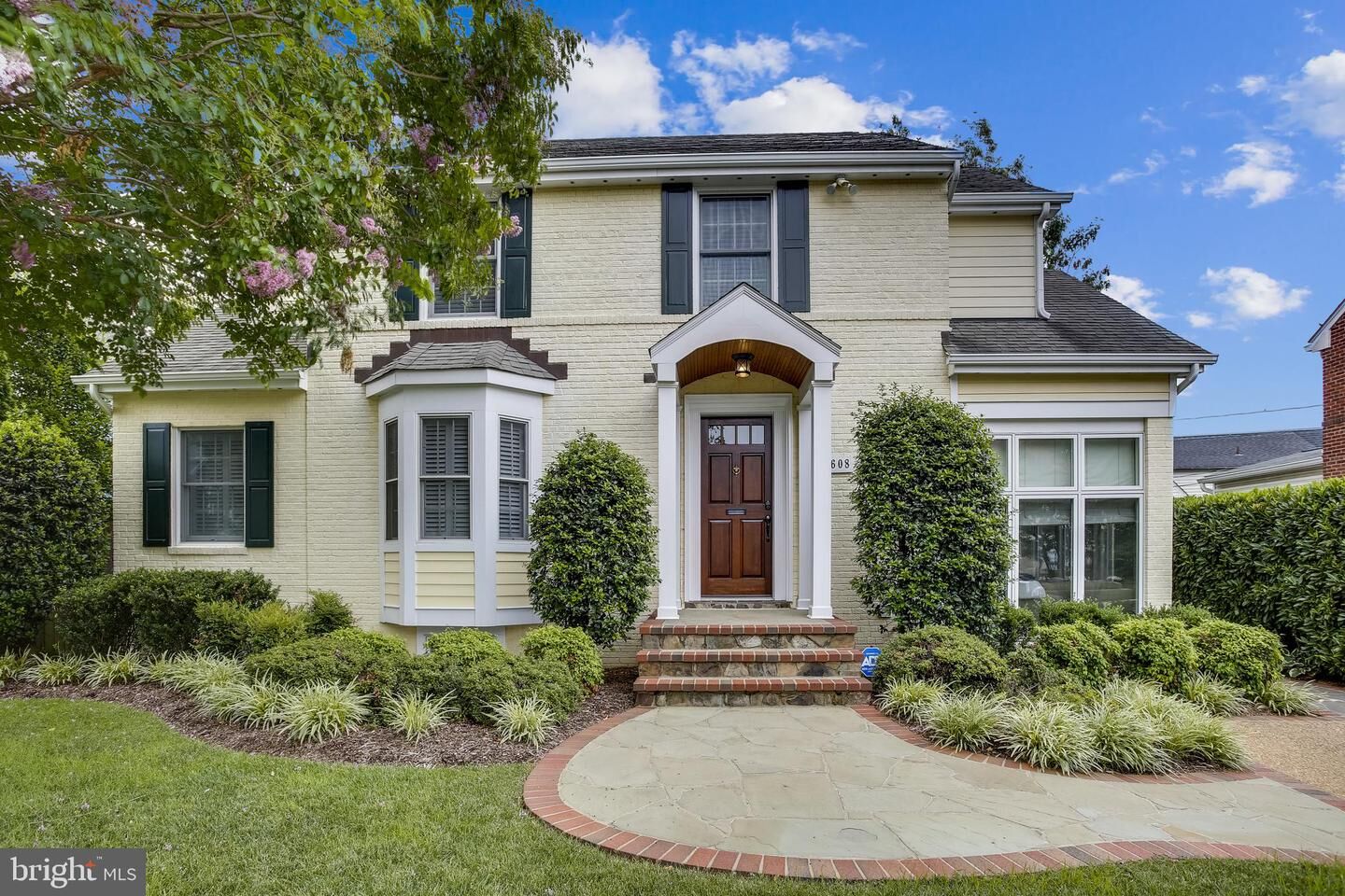 Property Photo:  608 Malcolm Place  VA 22302 