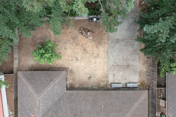 Property Photo: 115 N 145th St WA 98133