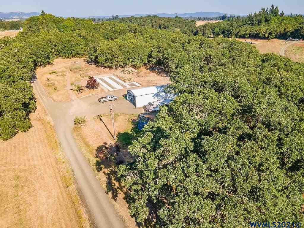 Property Photo: 392 N Kings Valley Hwy OR 97338