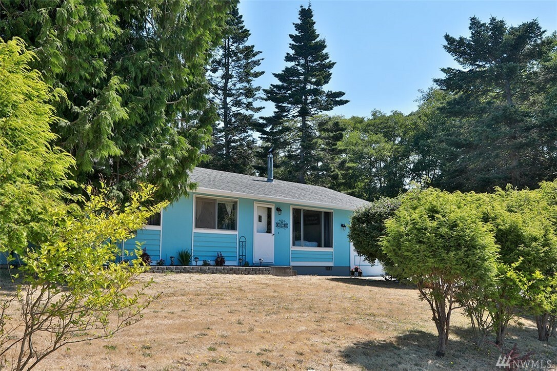 Property Photo:  971 Ferry Ave  WA 98239 