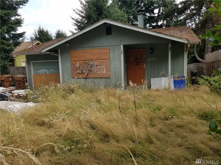 Property Photo:  1230 E 54th St  WA 98404 