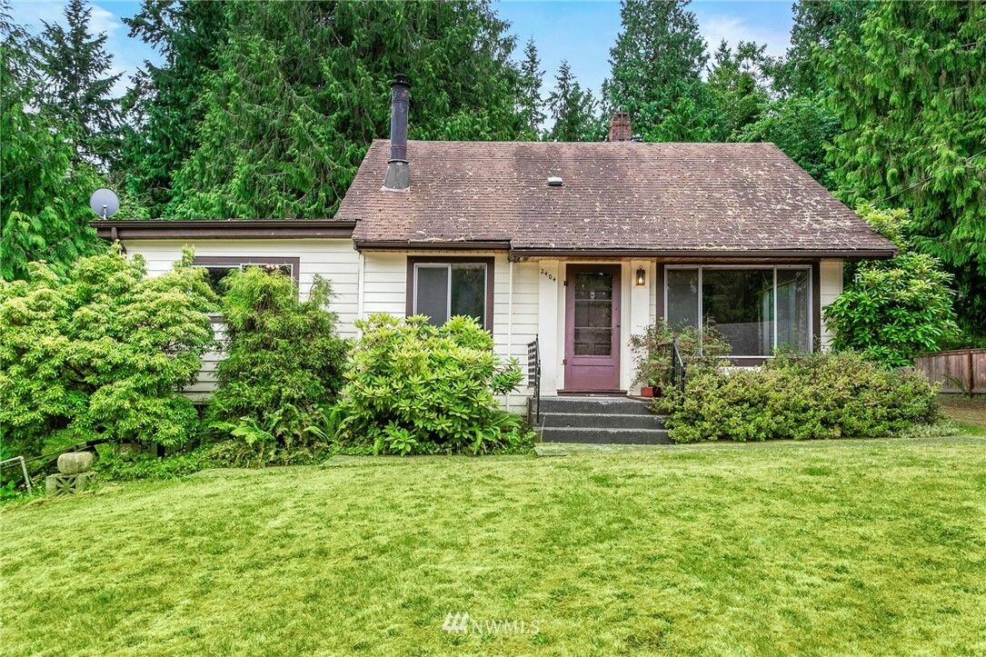 Property Photo:  2404 74th Street  WA 98203 