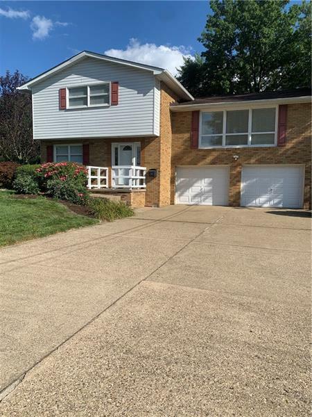 Property Photo: 114 Williamsburg Place PA 15642